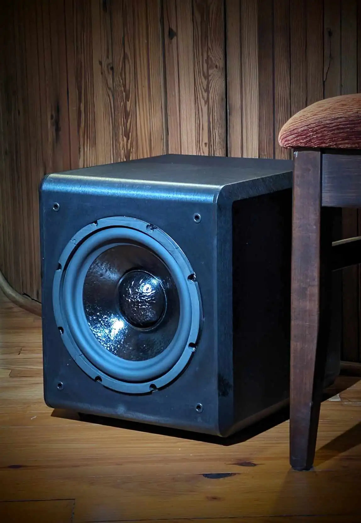 Vanguard Caldera 10" Active Subwoofer